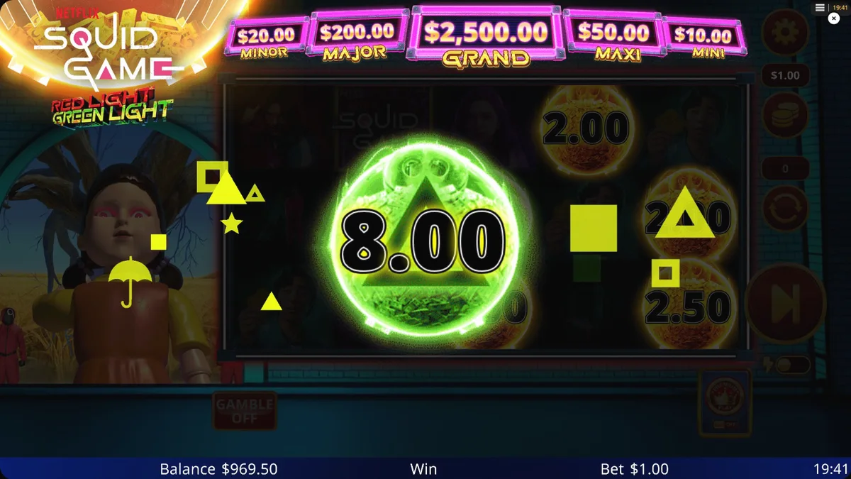Tampilan visual slot Squid Game: Red Light, Green Light dengan suasana mencekam